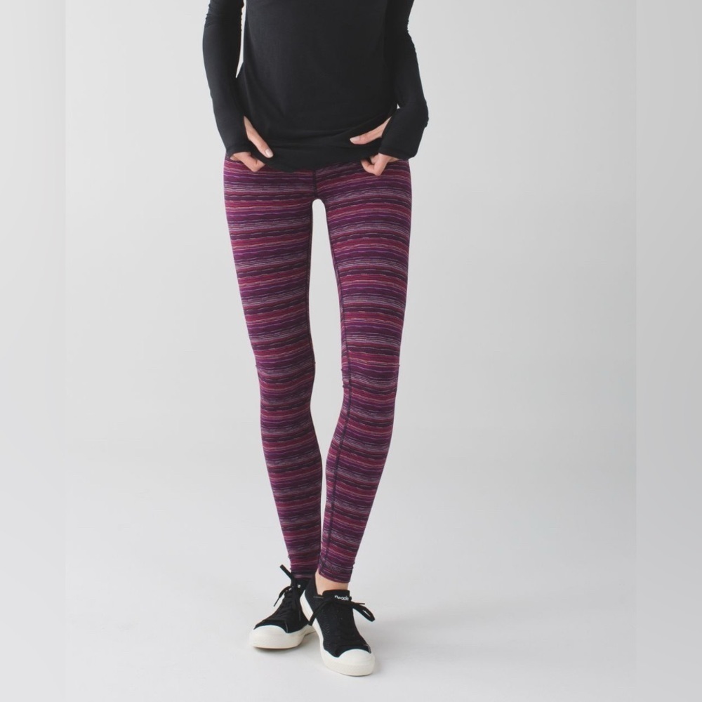 Lululemon Pink Purple Micro Stripe Wunder Under Pant III Activewear Womens Sz 2
